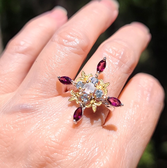STUNNING Moonstone blue Topaz Red Rhodolite sterling & gold fleur-de-li ring sz8 - Picture 4 of 7